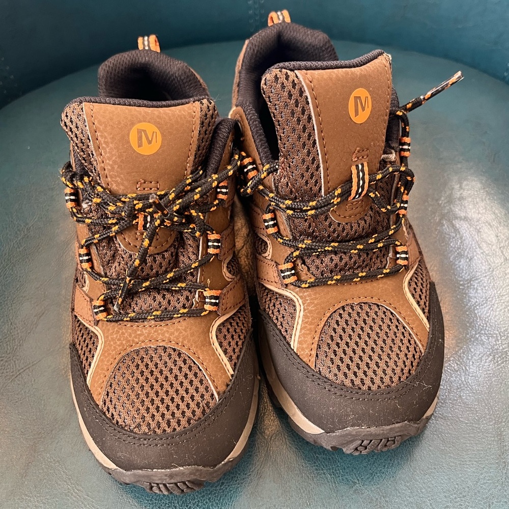 Merell Waterproof Kids Sneakers. Size 1.5